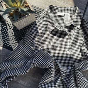 Vintage Button-Up 🤍